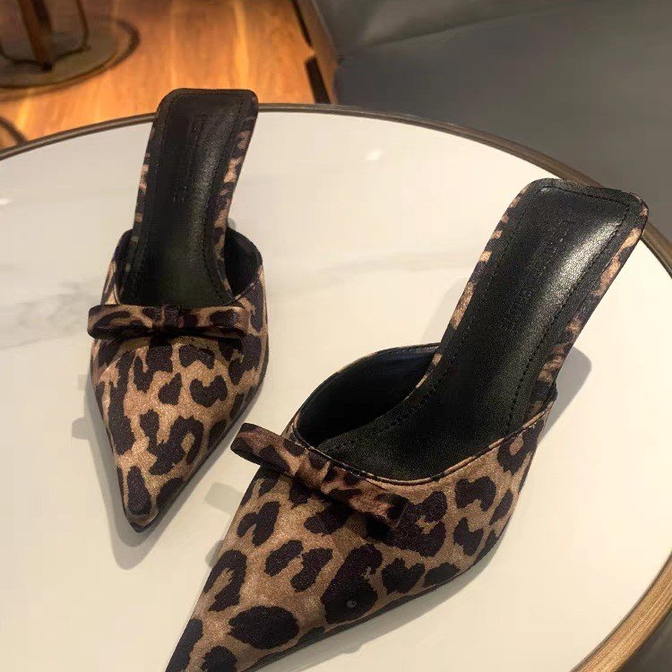 Ethnic Fashion For Women - damespantoffels met puntige hoge hakken en