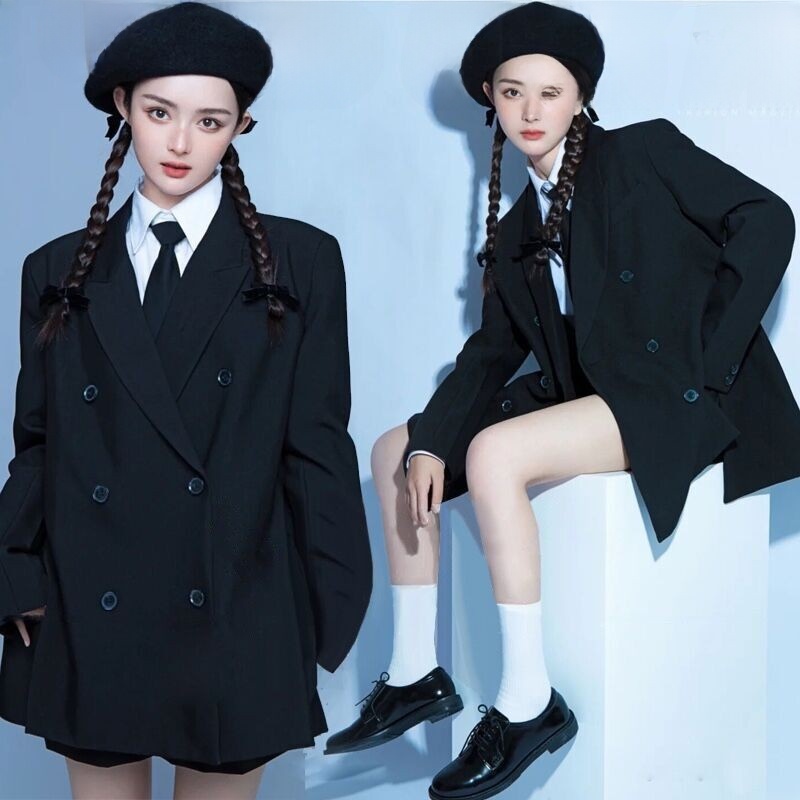 Ethnic Fashion Brands - Nieuwe portretfotografie damespak college stijl afbeelding