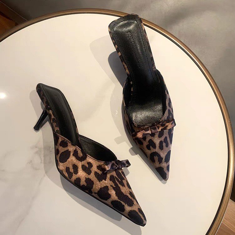 damespantoffels met puntige ho - Ethnic Fashion For Women recensie en prijs